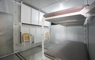 Helikopter-ve-Ucak-ile-Tasinabilen-Yasam-Revir-Dus-ve-Tuvalet-Konteynerleri-Jenerator-ve-Gunes-Enerji-Sistemi-3-320×202