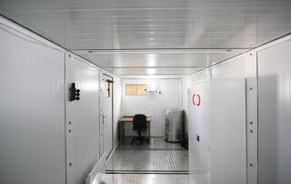 Helikopter-ve-Ucak-ile-Tasinabilen-Yasam-Revir-Dus-ve-Tuvalet-Konteynerleri-Jenerator-ve-Gunes-Enerji-Sistemi-8-320×202